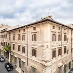 Casa Giulia, A Burghesius Home